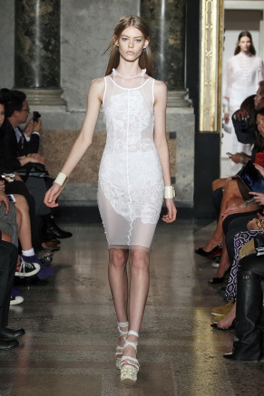 Weiße Abendkleider von Emilio Pucci, Sommerkollektion 2013 Transparentlook weiß - Emilio Pucci