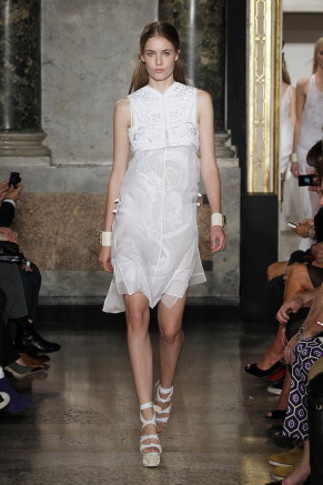 Weiße Abendkleider von Emilio Pucci, Sommerkollektion 2013 Weißes Kleid mit Bolero, Emilio Pucci