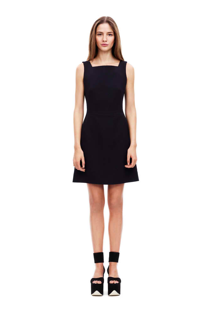 Victoria Beckham Wollkrepp-Cocktailkleid, schwarz. 595,- Euro im online Shop. Victoria Beckham Cocktailkleid schwarz