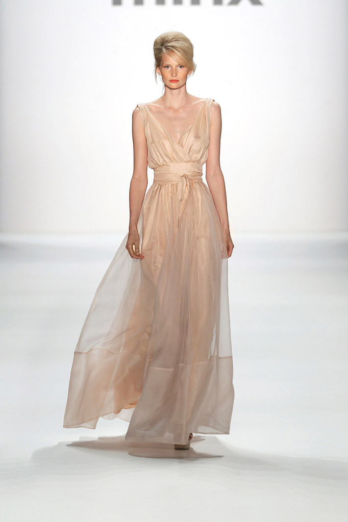 Transparentes Abendkleid in Nude - Minx Mode 2013