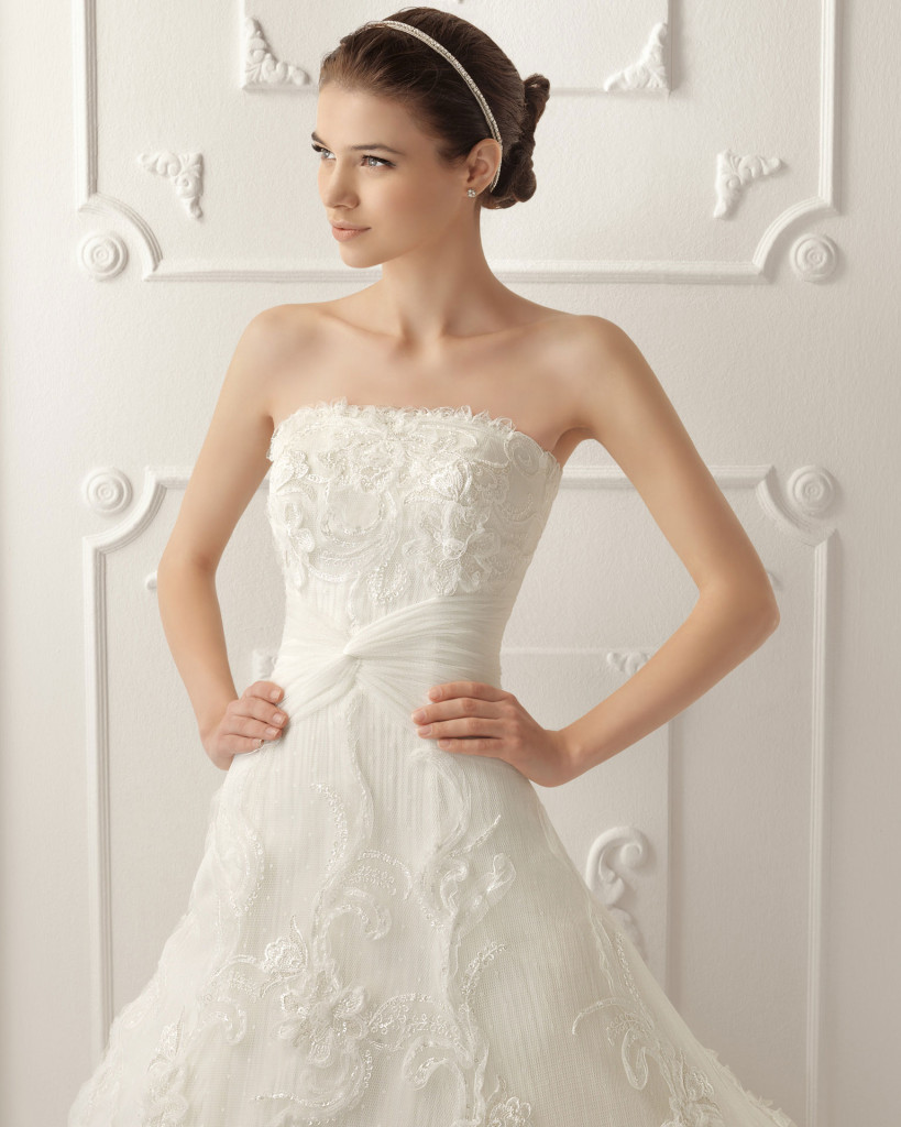 AIRE Barcelona Brautmode 2013 Korsagenkleid weiß - Brautkleid AIRE Barcelona