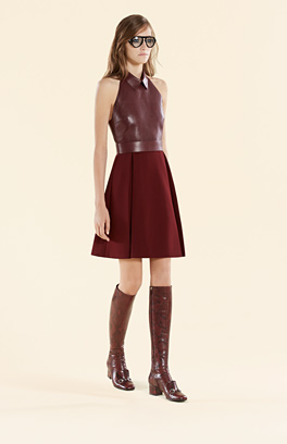 Rotes Kleid mit Stiefeln - GUCCI 2015 Gucci Kleider 2015