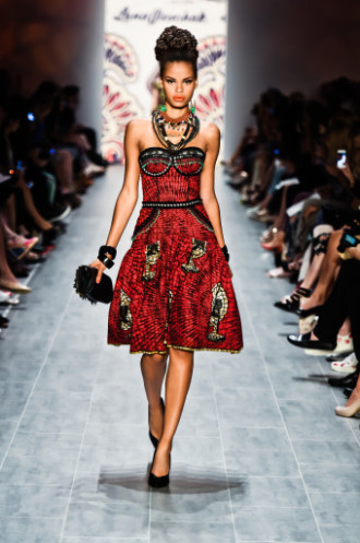 Lena Hoschek Kleider 2015 - Kollektion HOT MAMA AFRICA Kleid im Afrika Stil - Lena Hoschek Show - Mercedes-Benz Fashion Week Spring/Summer 2015