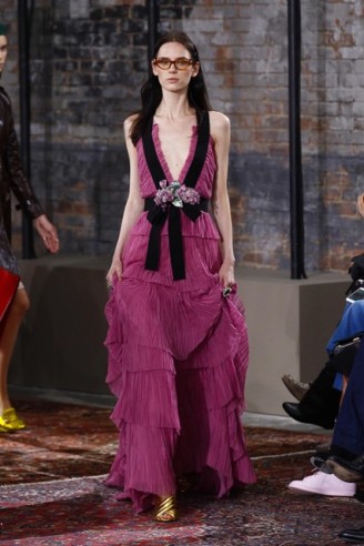 Gucci 2016 - Copyright vogue.com Gucci Abendkleider, Abiballkleider - Copyright vogue.com
