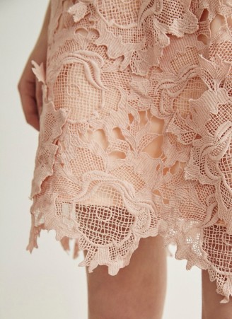 Spanische Kleider von Adolfo Domínguez Adolfo Domínguez Spitzenkleid nude, Detail