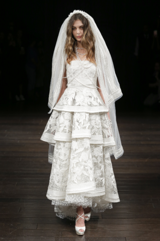 Hochzeitskleid in Stufen, Naeem Khan New York Hochzeitskleid in Stufen, Naeem Khan New York