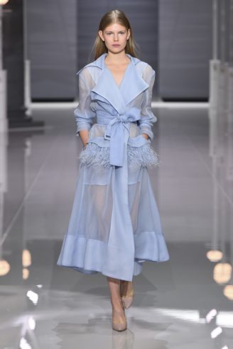 Ralph & Russo 2018 - hellblaues (helles Hawaiian Oceanblue lt. Pantone 2018) Sommerkleid, semitransparent Ralph & Russo 2018 - Boudoir-Stil für tagsüber und Cocktail